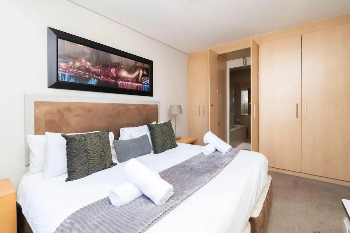 Chic 1-Bedroom Apartment In The Heart Of The City Κέιπ Τάουν Νότια Αφρική