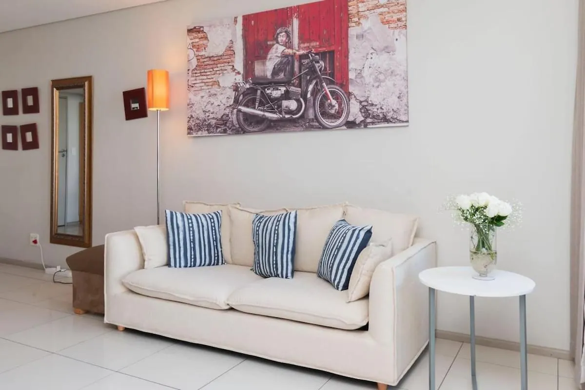 Chic 1-Bedroom Apartment In The Heart Of The City Kapstadt