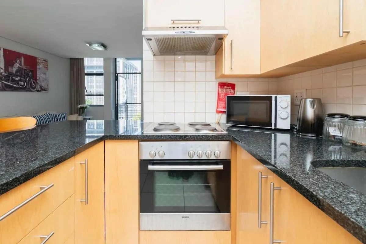 Chic 1-Bedroom Apartment In The Heart Of The City Kapstadt